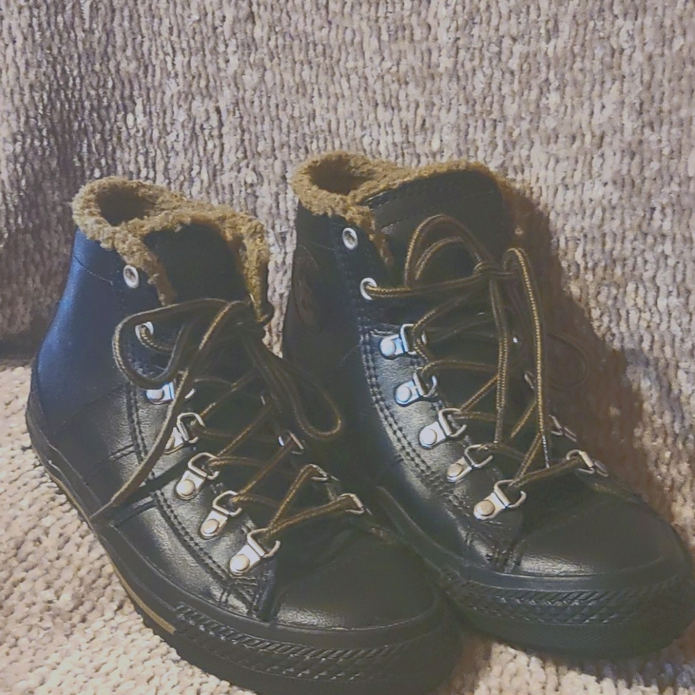 Boys Converse Leather Boots with Sherpa Lining